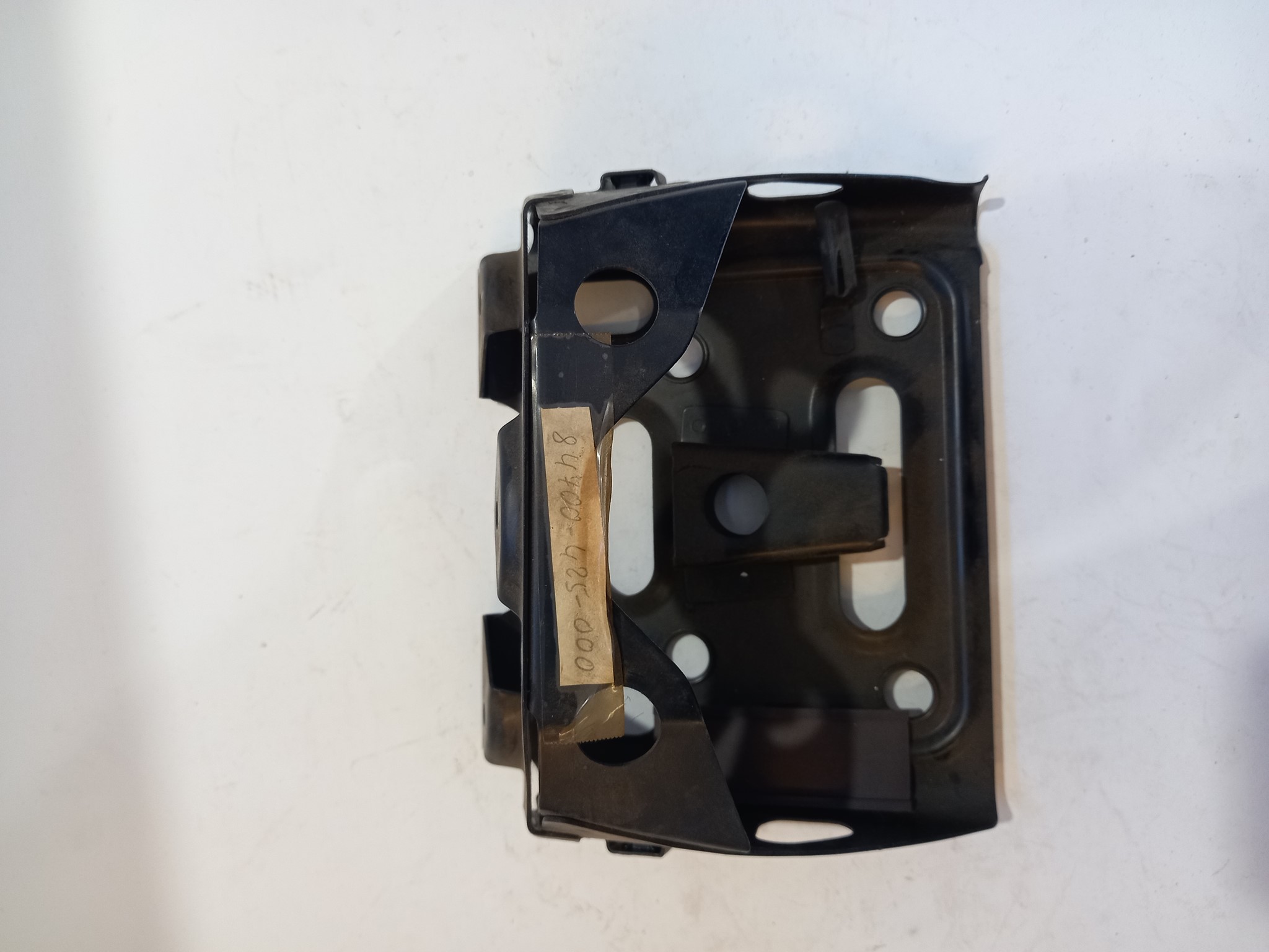 Picture of Honda  HALTERUNG KENNZEICHEN  84700-425-000